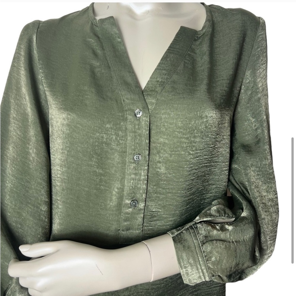 Sold NWT Banana Republic blouse - Picture 2 of 10
